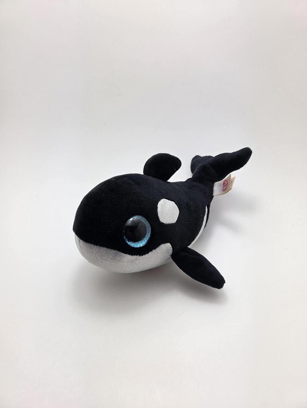Ty Beanie Boo “Shamu” the Orca Whale Sea World Exclusive (6 inch)